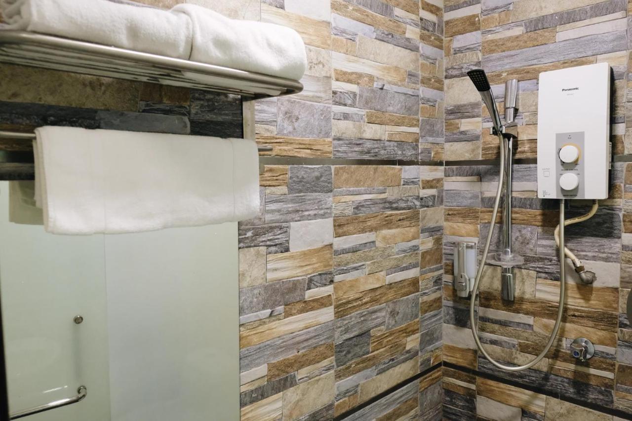Era Plus Hotel Seri Kembangan Dış mekan fotoğraf