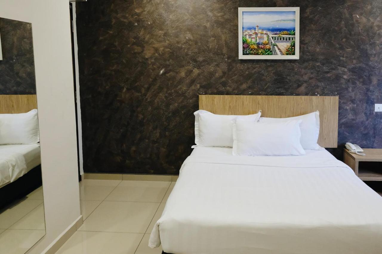 Era Plus Hotel Seri Kembangan Dış mekan fotoğraf