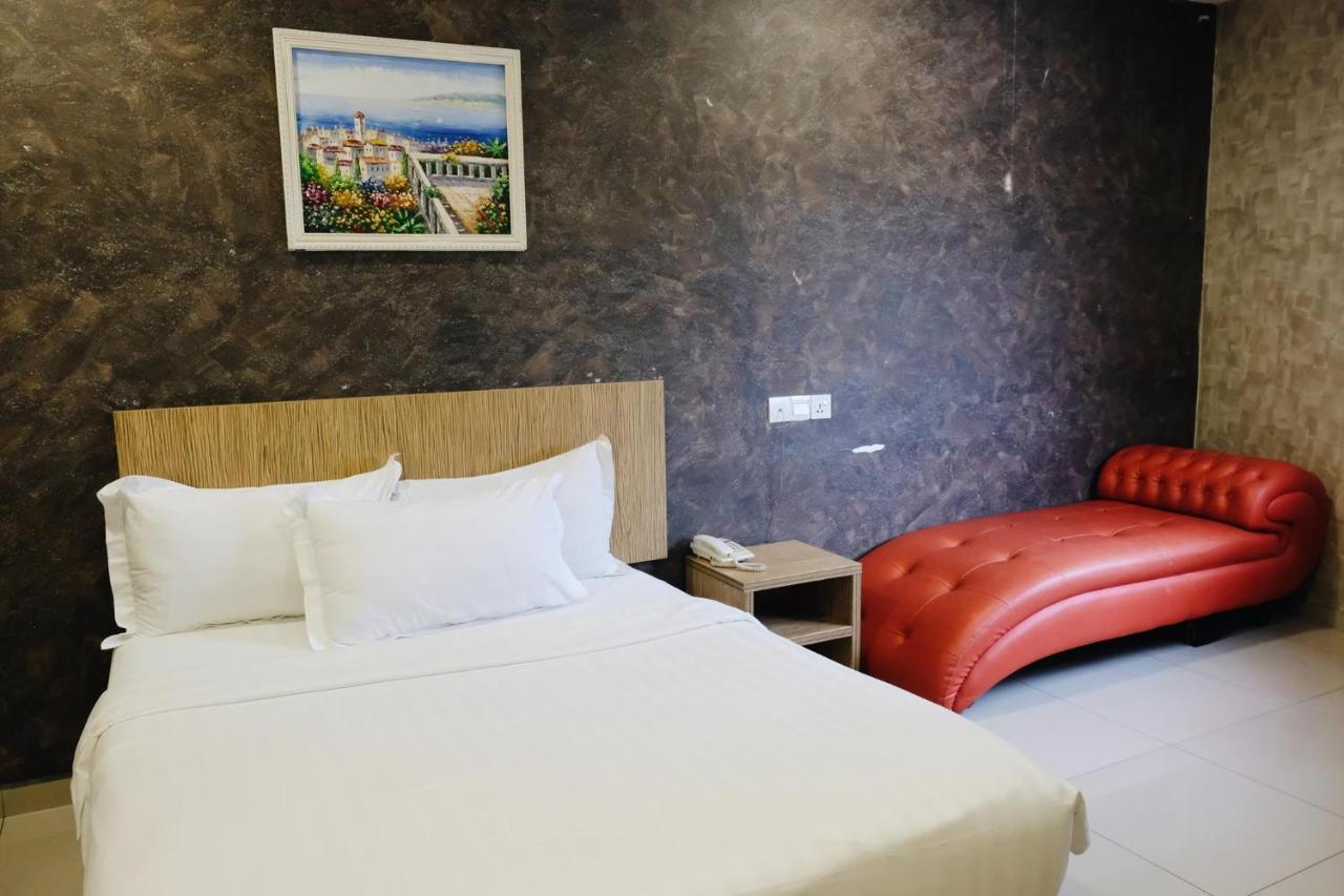 Era Plus Hotel Seri Kembangan Dış mekan fotoğraf