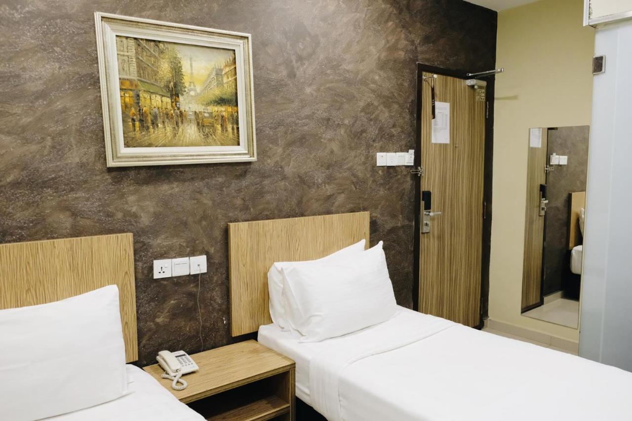 Era Plus Hotel Seri Kembangan Dış mekan fotoğraf