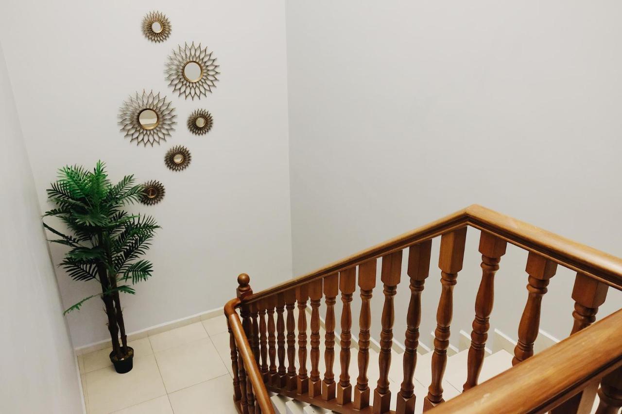 Era Plus Hotel Seri Kembangan Dış mekan fotoğraf