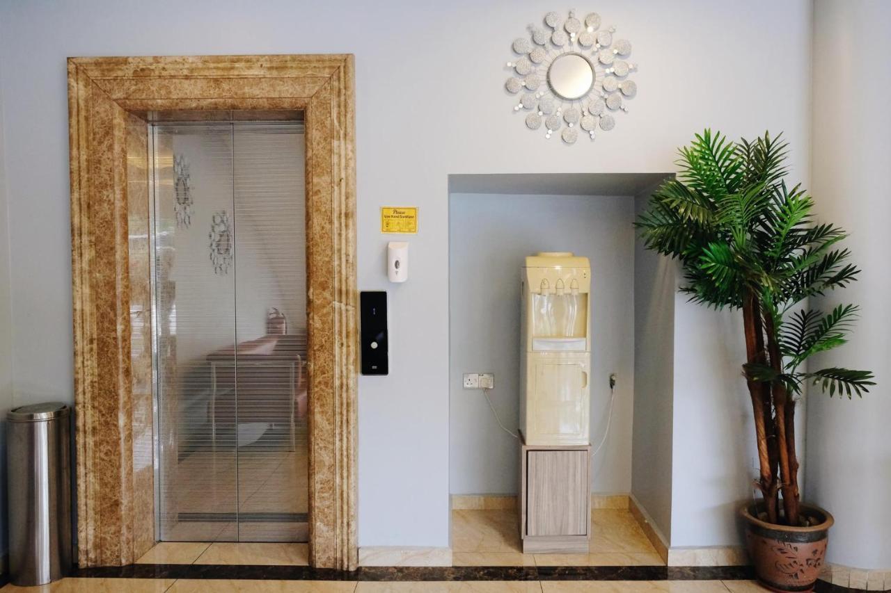 Era Plus Hotel Seri Kembangan Dış mekan fotoğraf