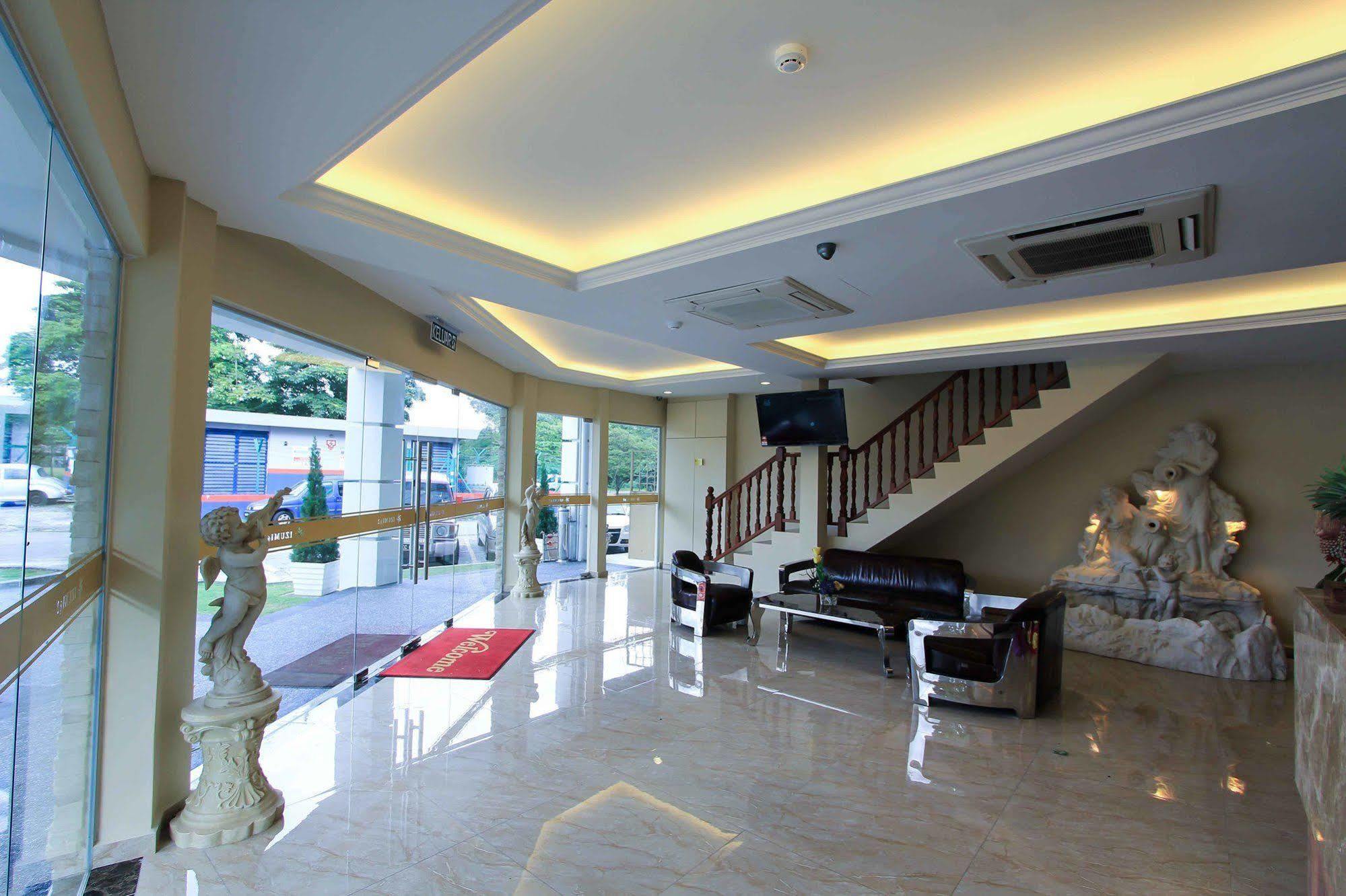 Era Plus Hotel Seri Kembangan Dış mekan fotoğraf