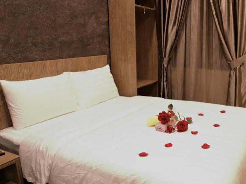 Era Plus Hotel Seri Kembangan Dış mekan fotoğraf